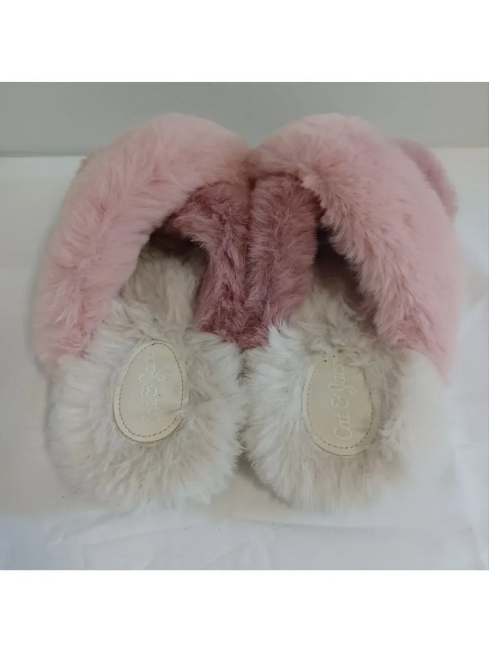 CAT & JACK Girl's Brooklyn Crossband Fur Slippers - NWT S(13/1)